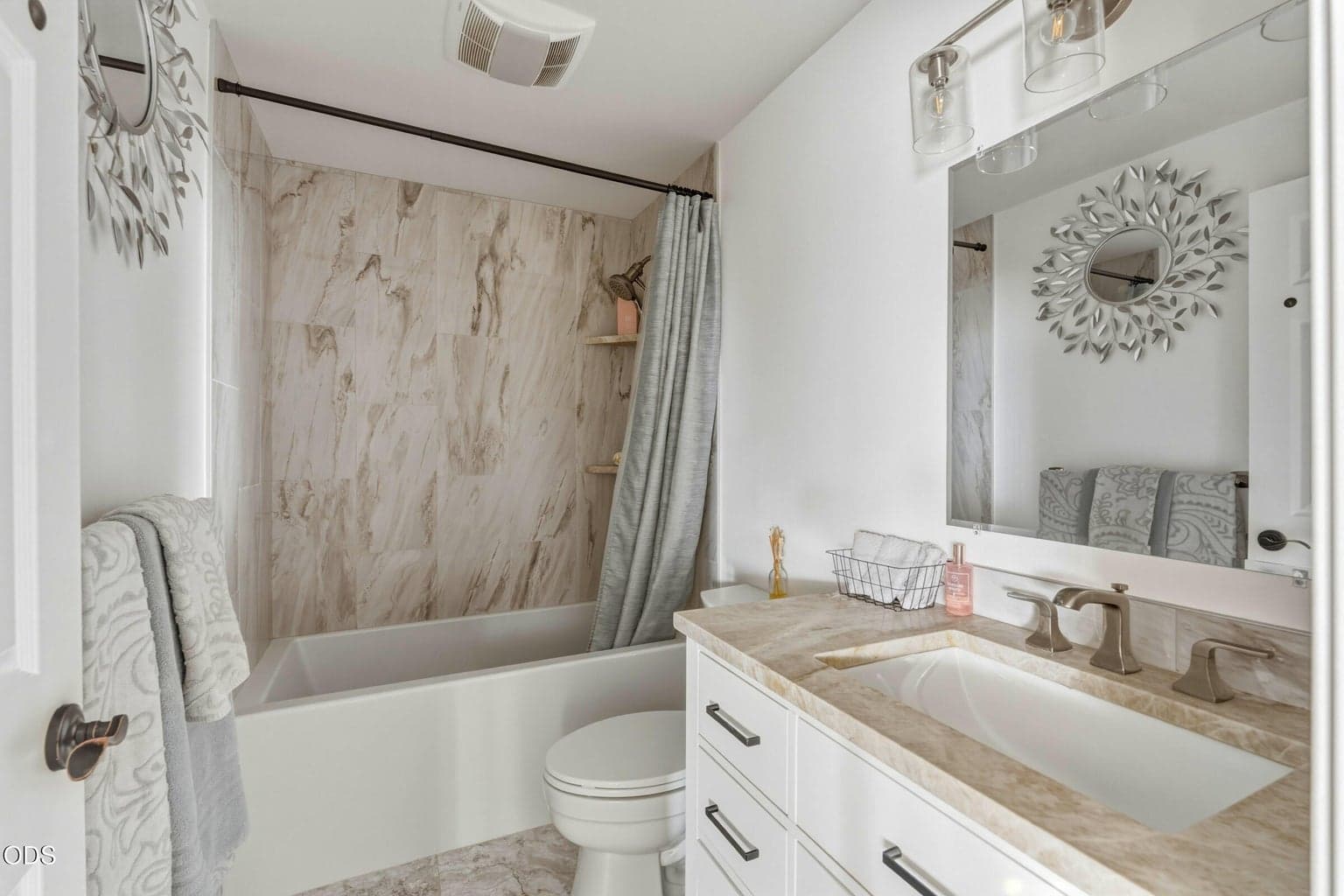 Photo of 709 SW Lorraine Drive 25 of 35