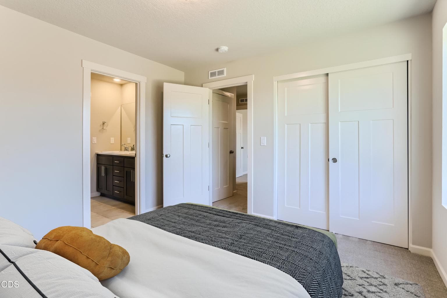 Photo of 63107 NE Henningsen Pl 25 of 27