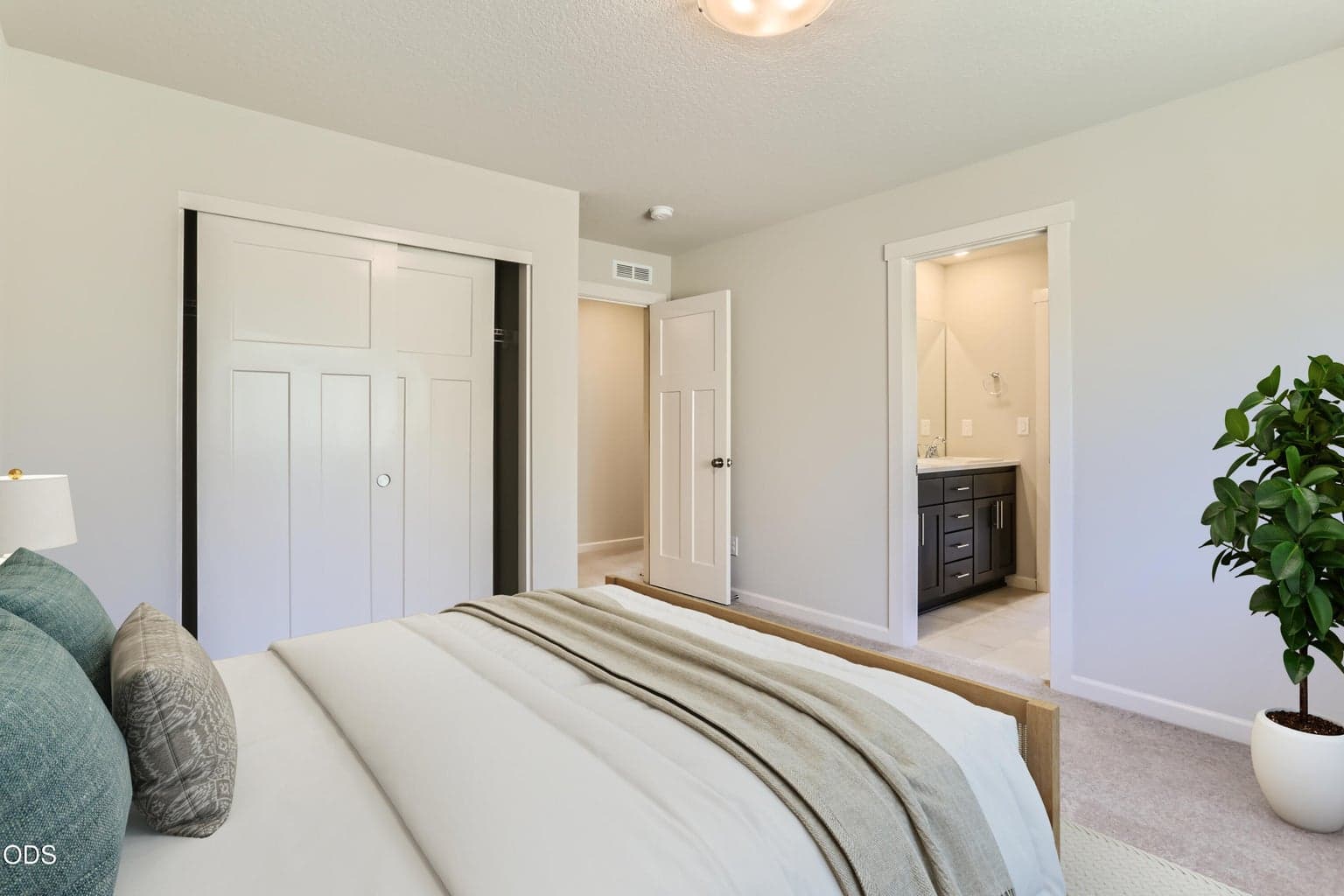 Photo of 63107 NE Henningsen Pl 26 of 27