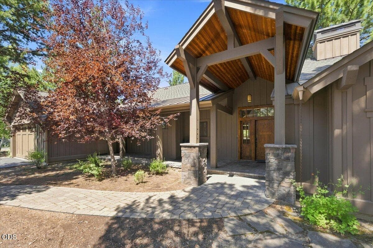 Photo of 56556 Caldera Springs Court 3 of 80