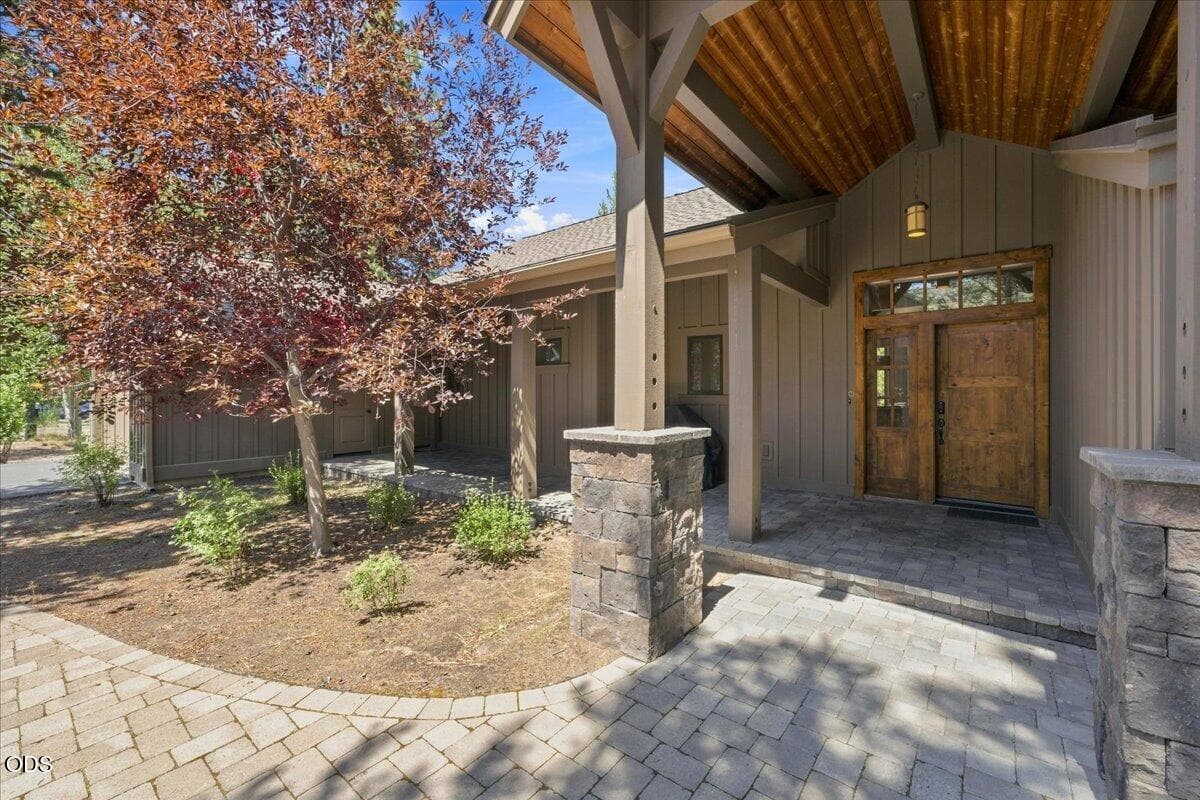 Photo of 56556 Caldera Springs Court 5 of 80
