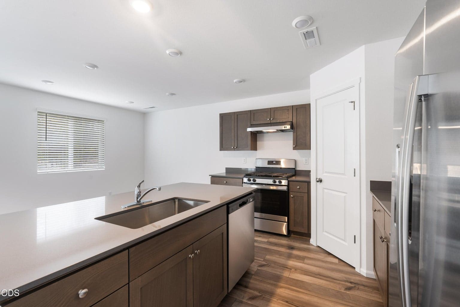 Photo of 16681 Cottage Pine St 6 of 33