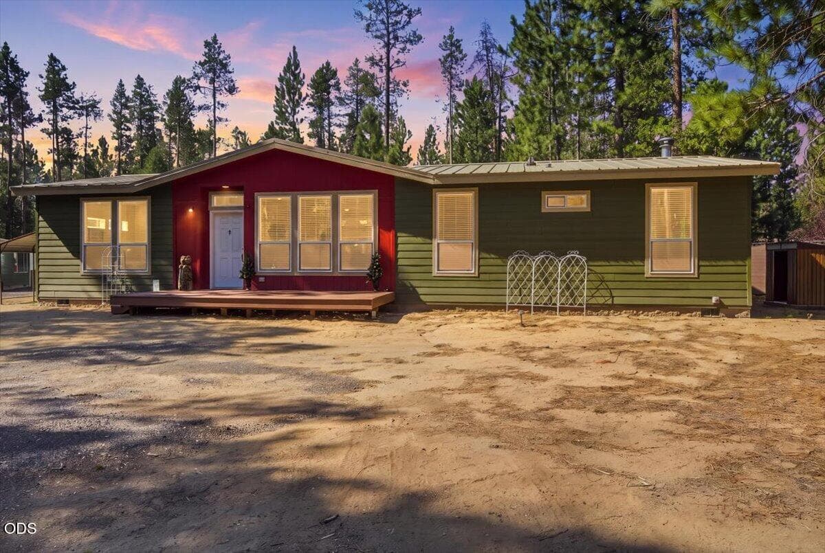 Photo of 15461 Federal Road 1 of 34