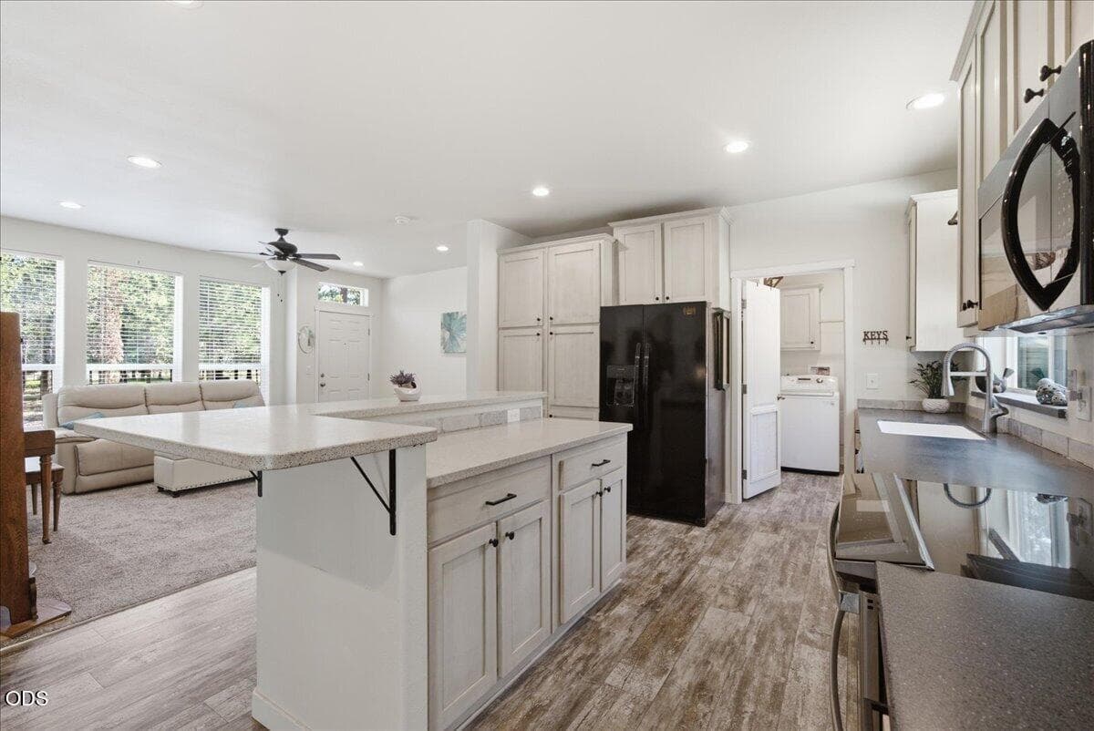 Photo of 15461 Federal Road 7 of 34