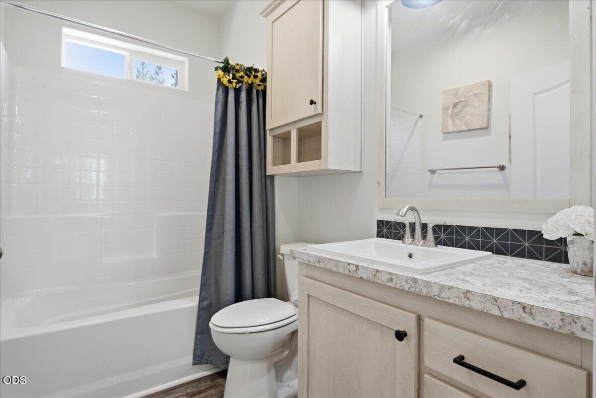 Photo of 15461 Federal Road 17 of 34