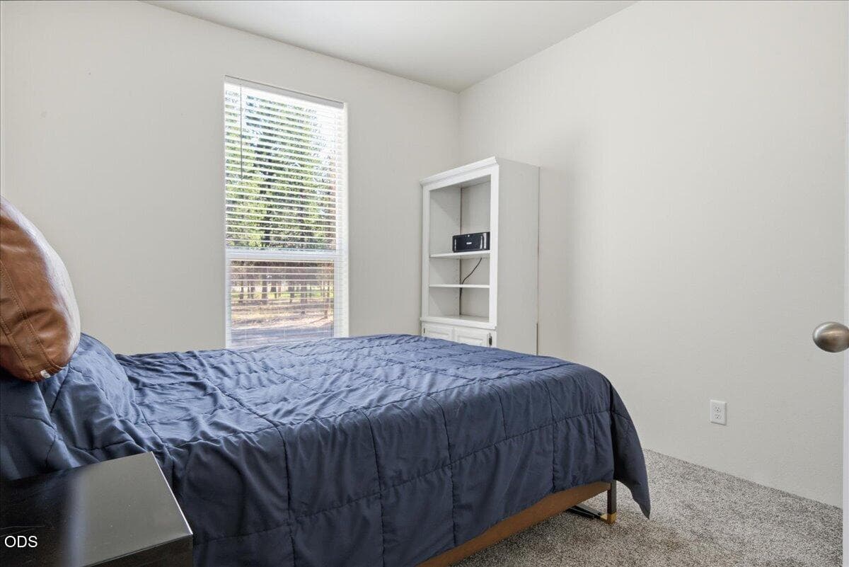 Photo of 15461 Federal Road 18 of 34