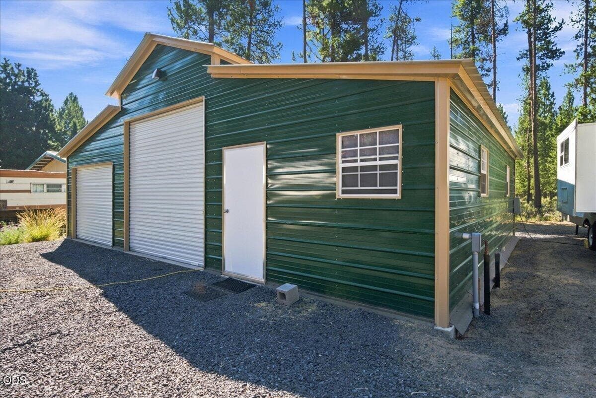 Photo of 15461 Federal Road 26 of 34