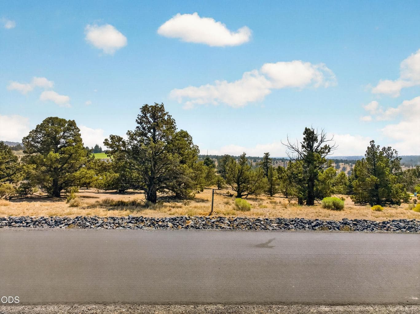 Photo of Starview Drive 3 of 18