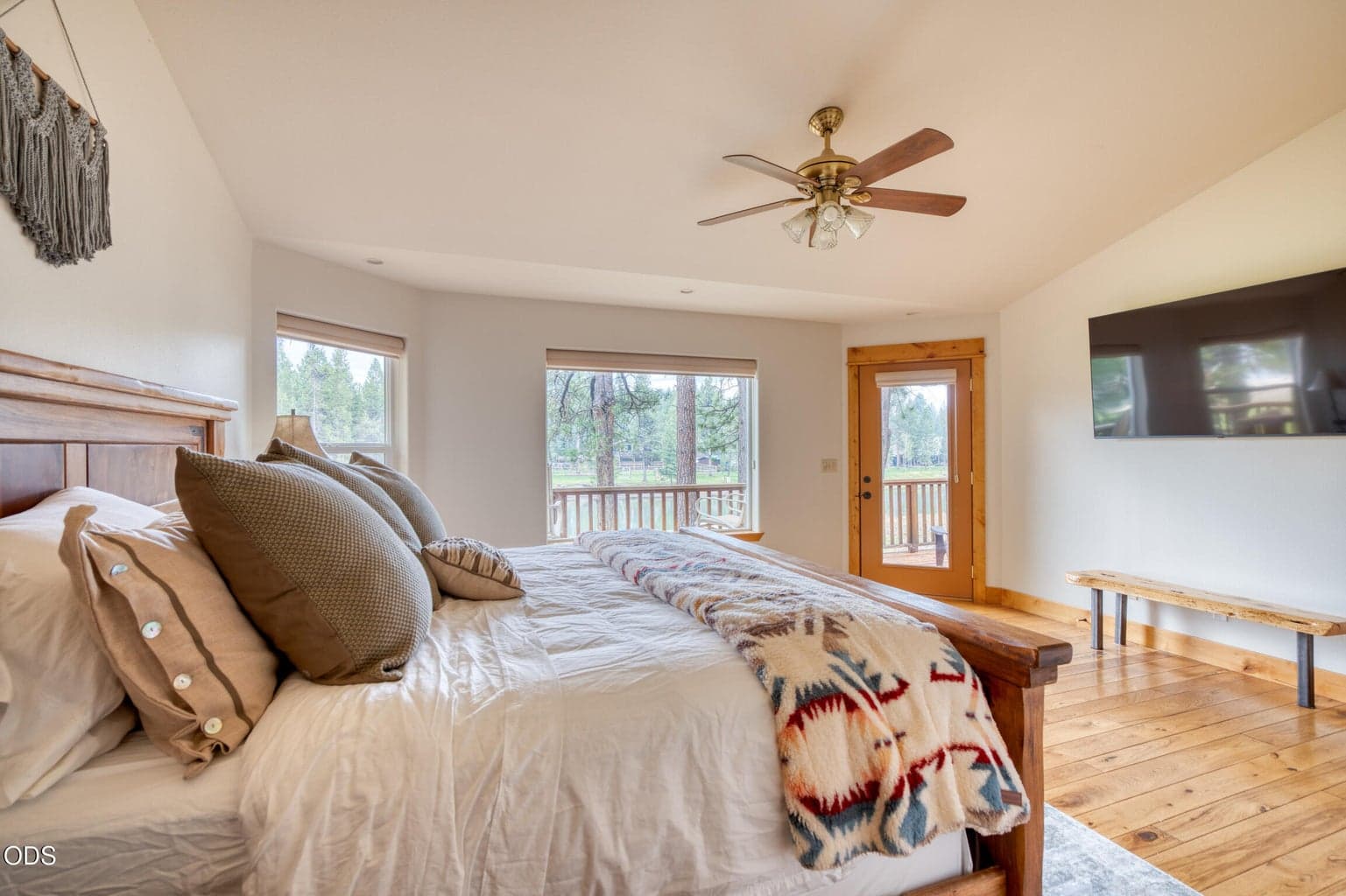 Photo of 17051 Upland Road 15 of 39