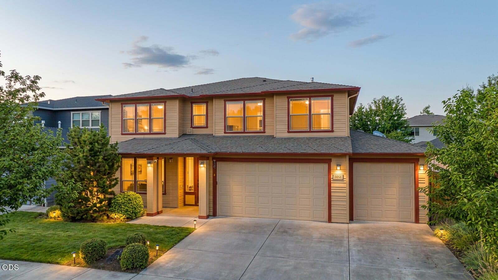 Photo of 2934 Dogwood Drive 1 of 36