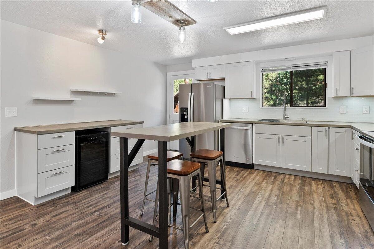 Photo of 15810 Green Forest Road 6 of 37
