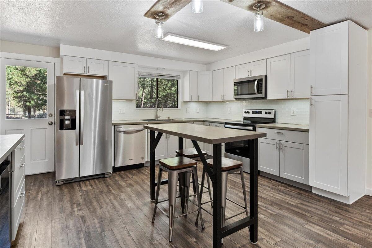 Photo of 15810 Green Forest Road 7 of 37