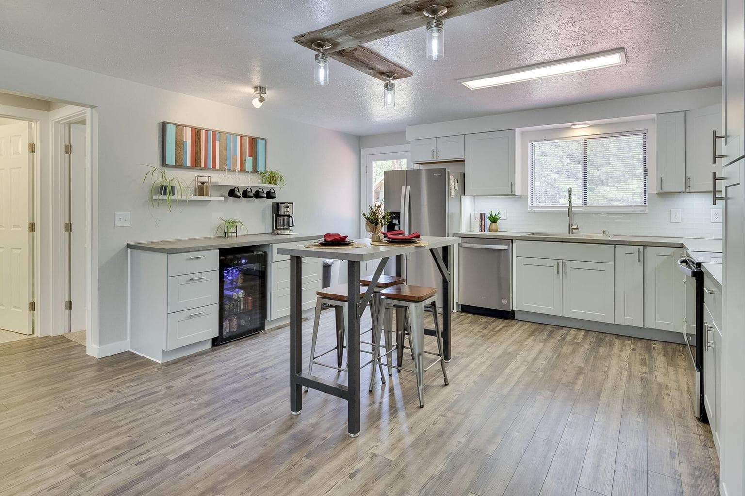Photo of 15810 Green Forest Road 8 of 37