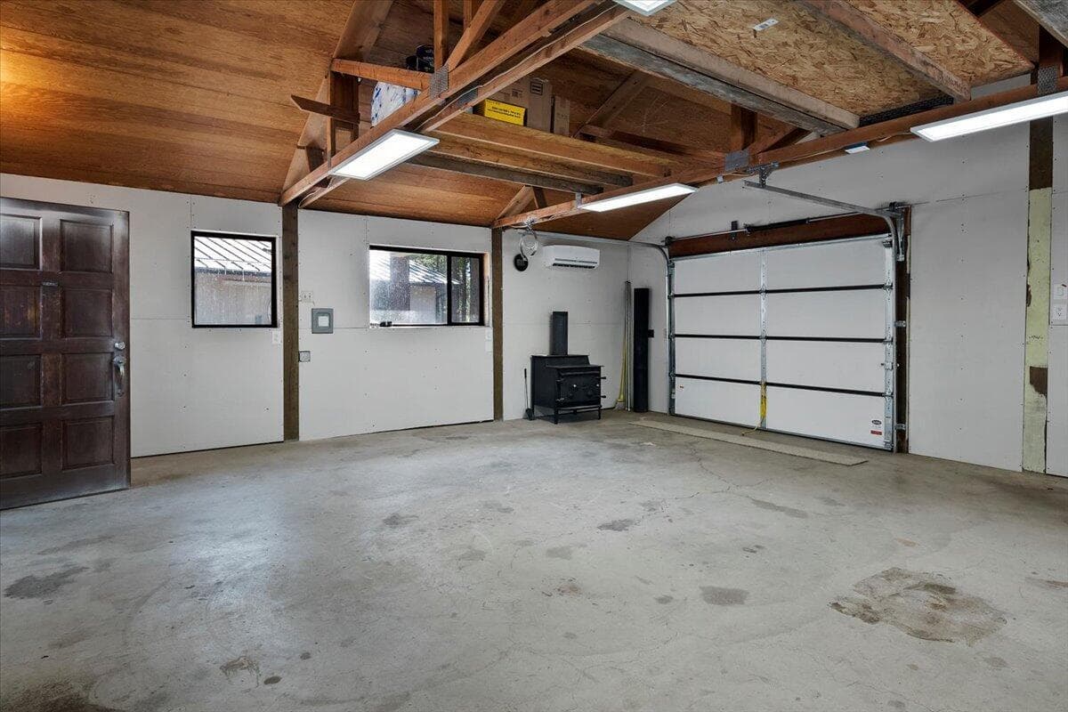 Photo of 15810 Green Forest Road 25 of 37