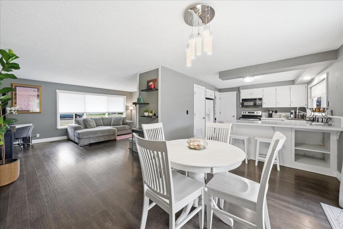 Photo of 758 NE Quimby Avenue 17 of 47