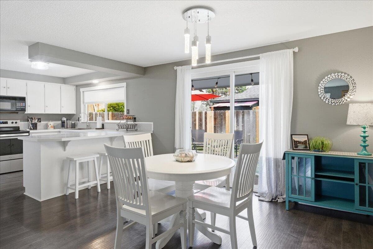 Photo of 758 NE Quimby Avenue 19 of 47
