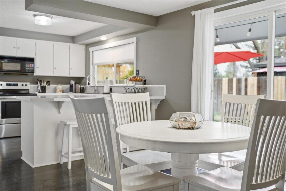 Photo of 758 NE Quimby Avenue 20 of 47