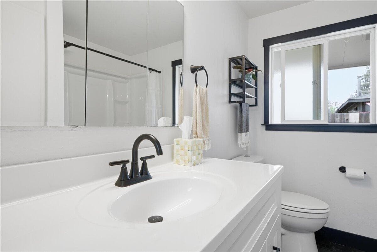 Photo of 758 NE Quimby Avenue 22 of 47