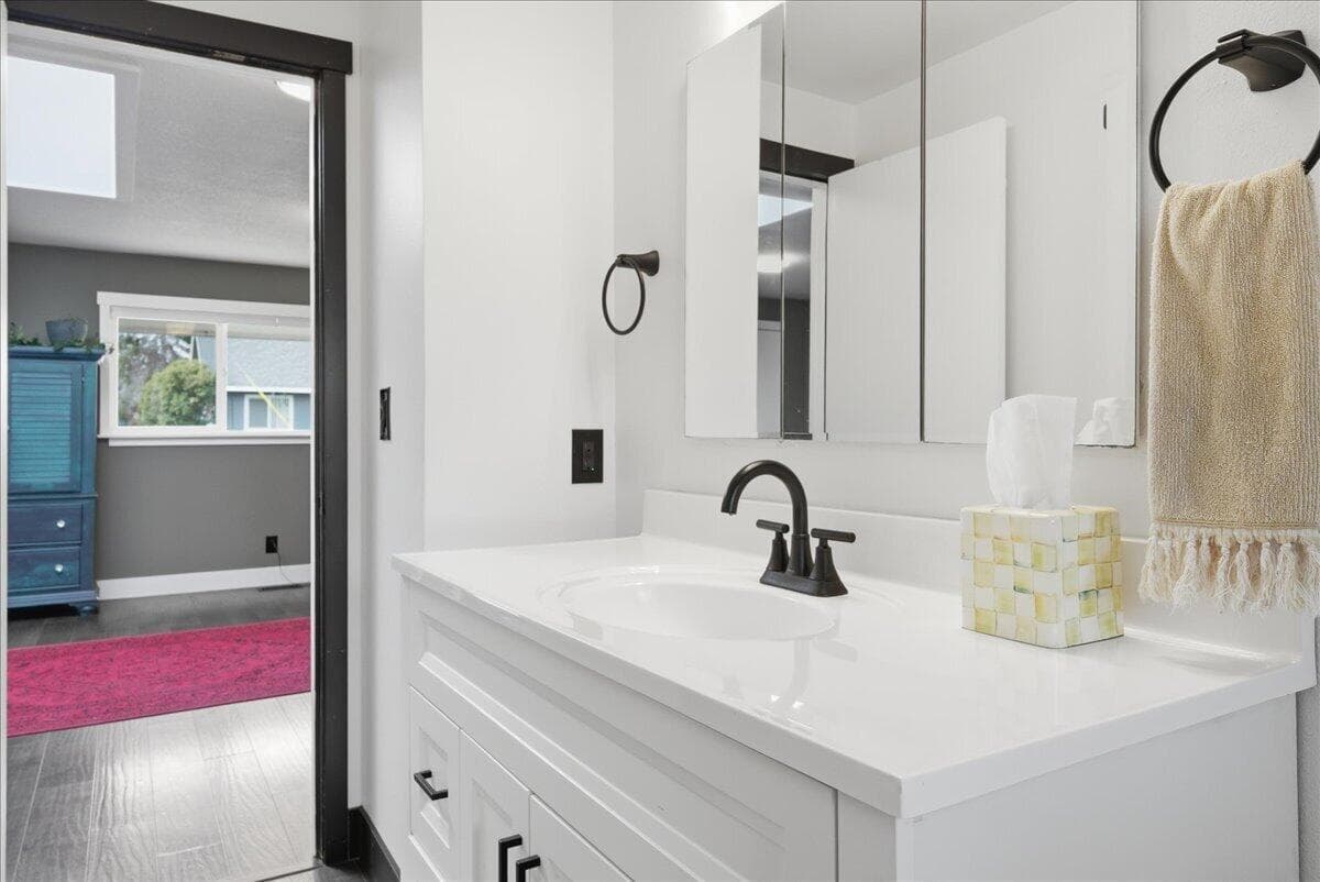 Photo of 758 NE Quimby Avenue 23 of 47