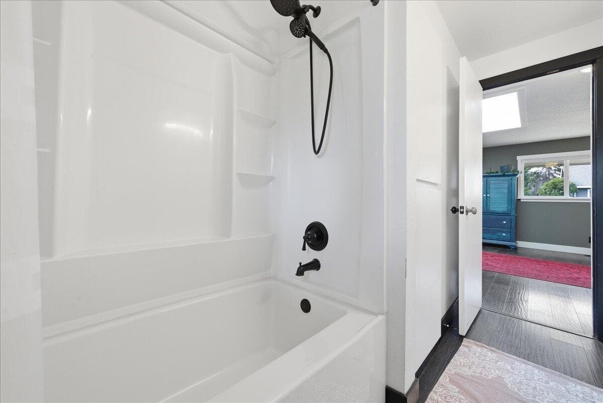 Photo of 758 NE Quimby Avenue 24 of 47