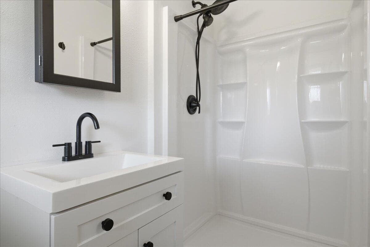 Photo of 758 NE Quimby Avenue 32 of 47