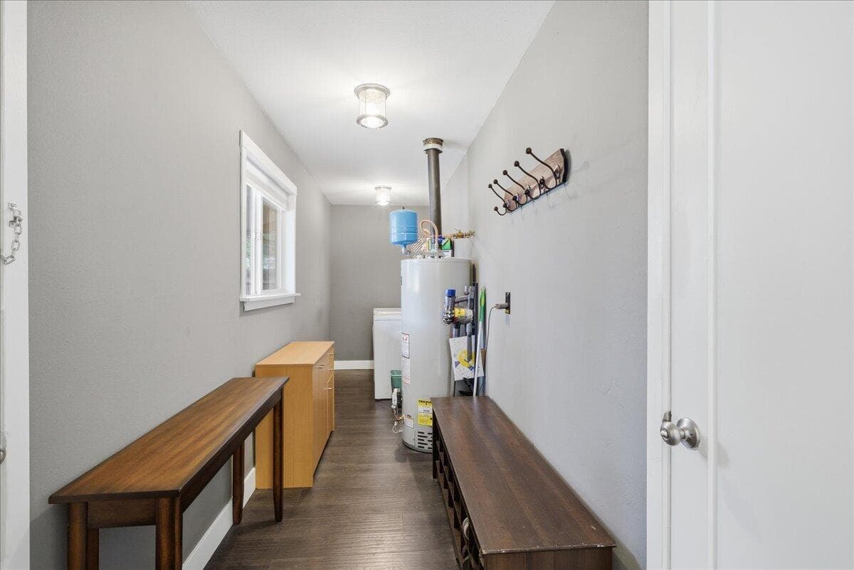 Photo of 758 NE Quimby Avenue 34 of 47