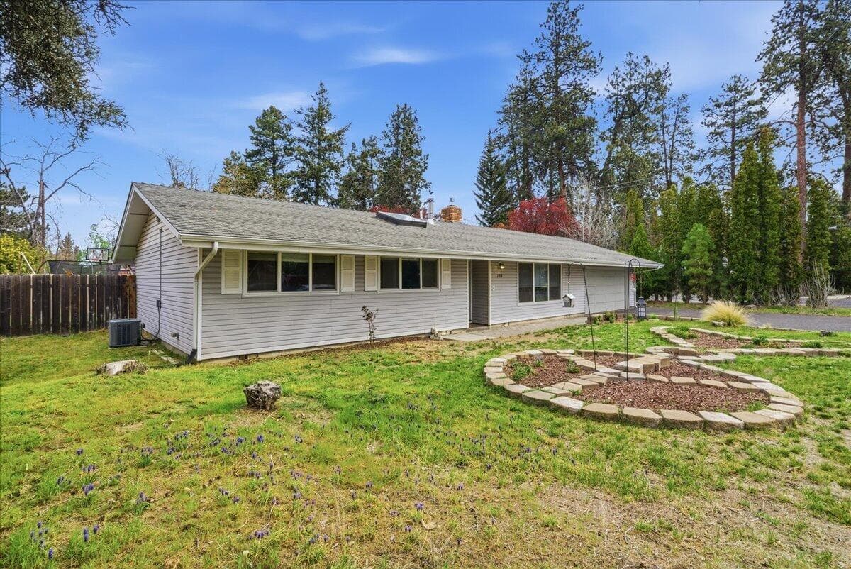 Photo of 758 NE Quimby Avenue 47 of 47