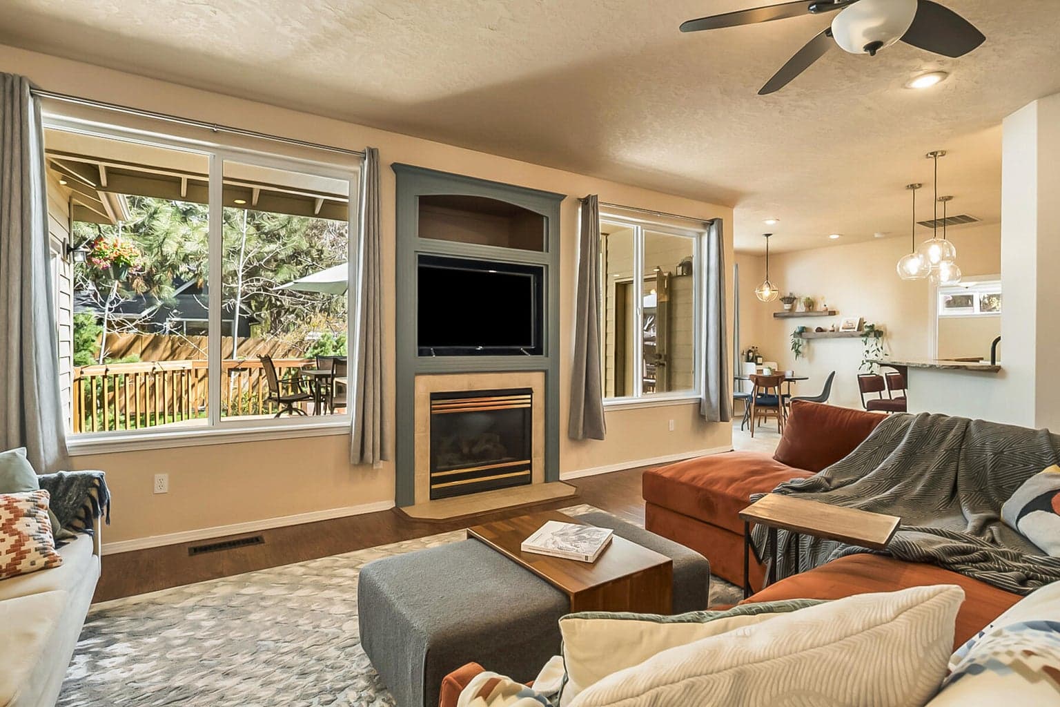 Living Room with Gas Fireplace
