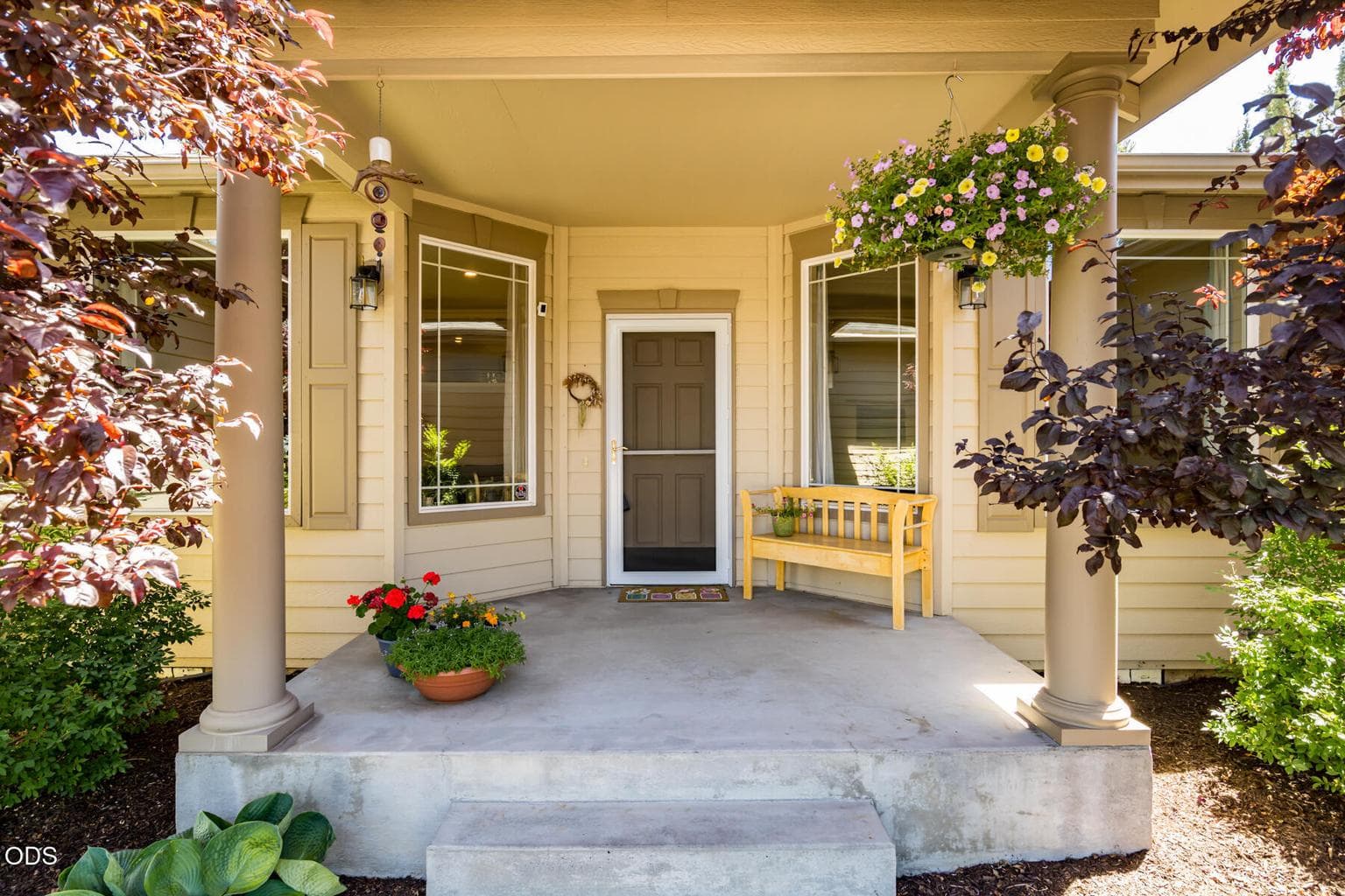 Welcoming Front Porch at 800 SE Shadowood Dr Bend, OR 97702