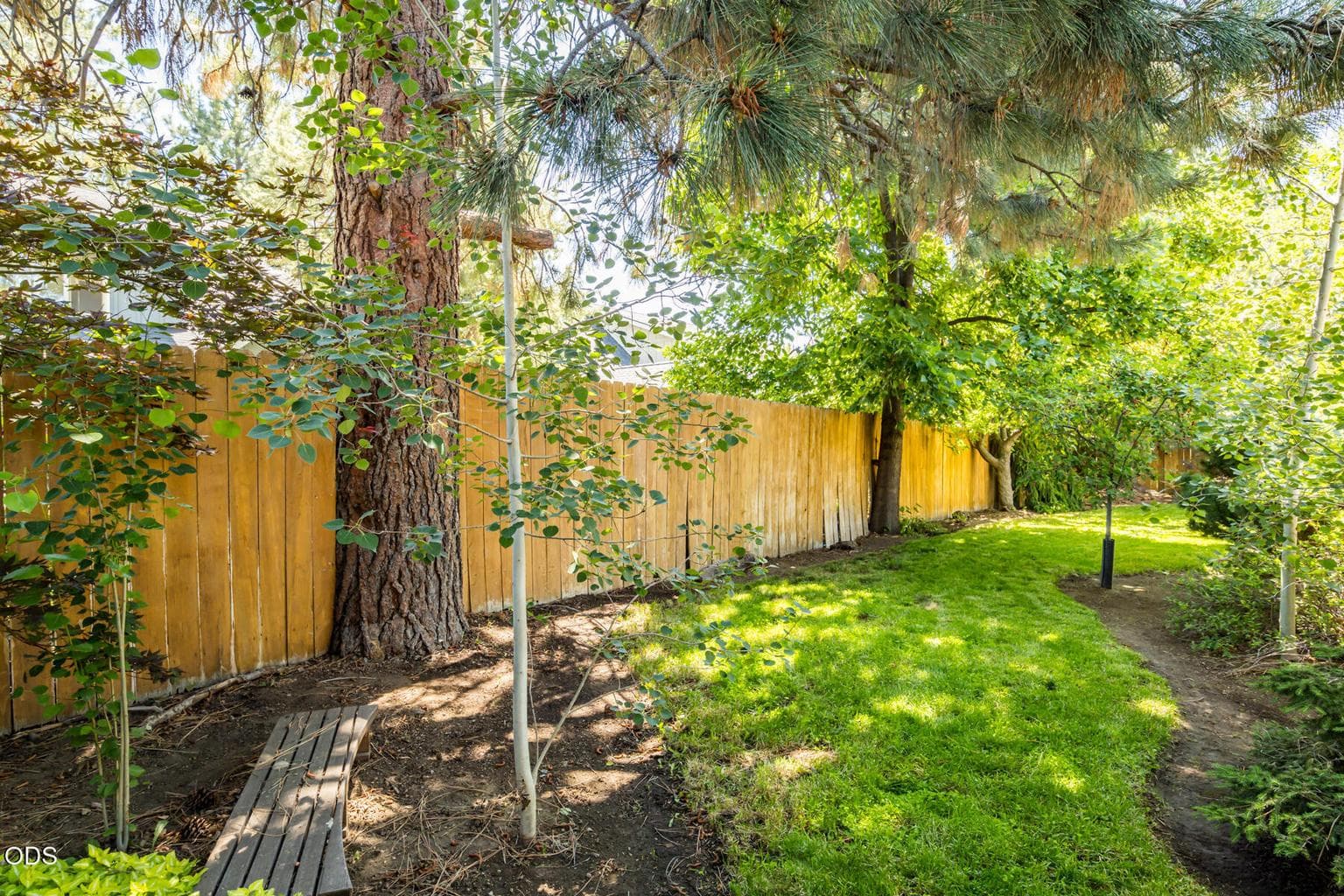 Photo of 800 SE Shadowood Drive 40 of 54