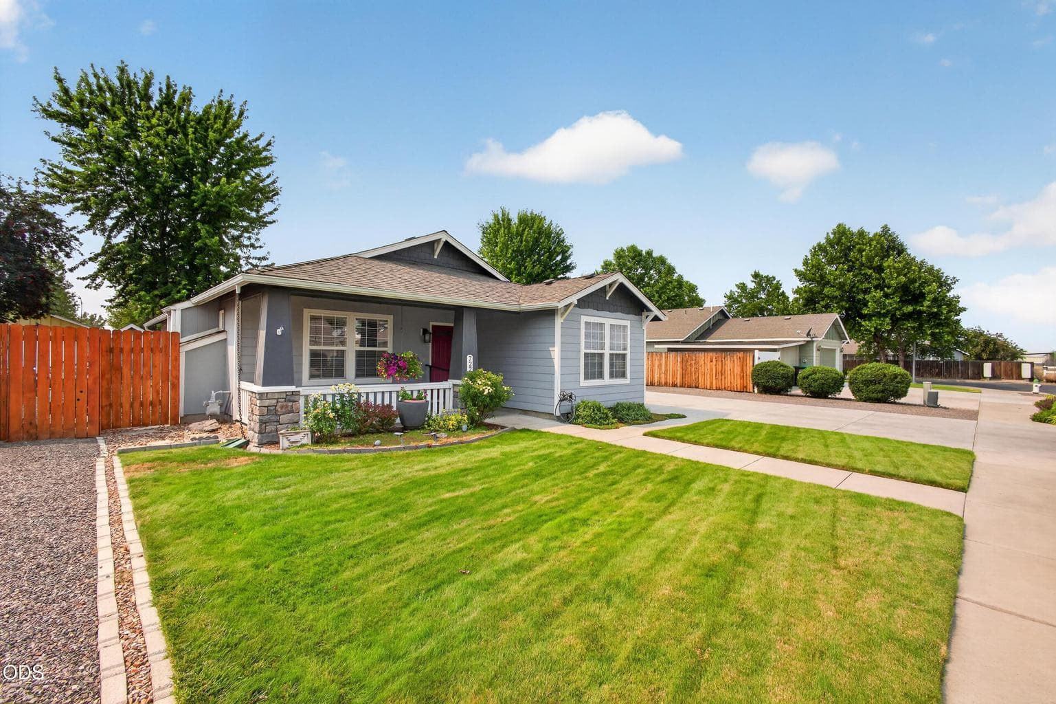 Photo of 722 Stoneridge Loop 2 of 48