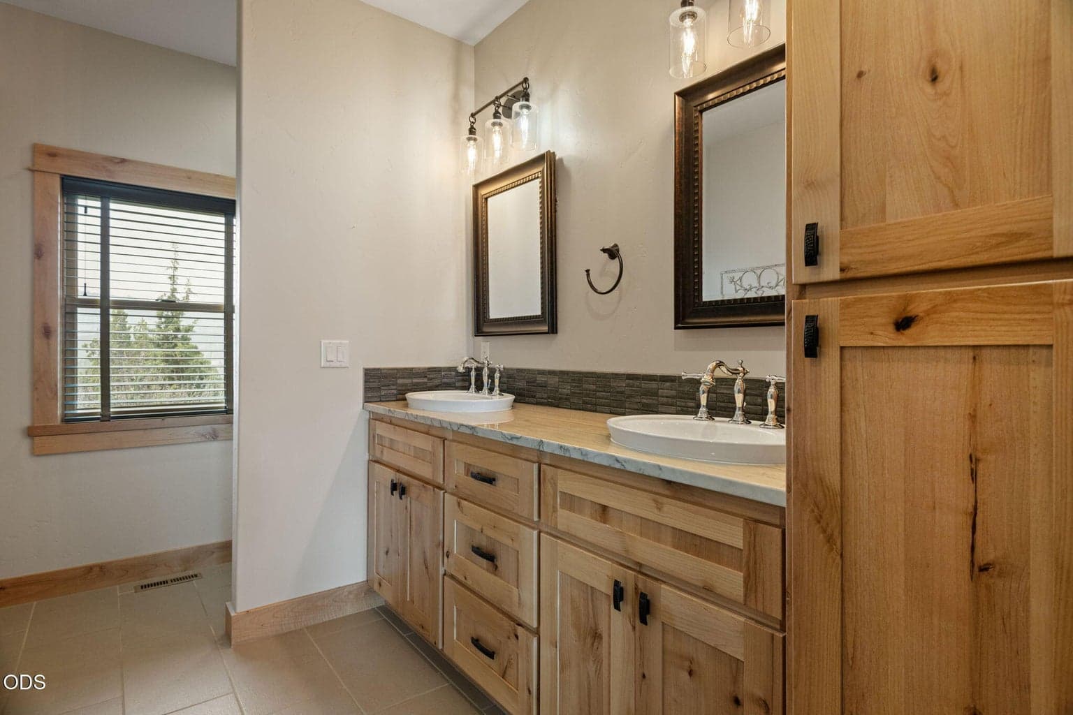 Primary dual sink vanity