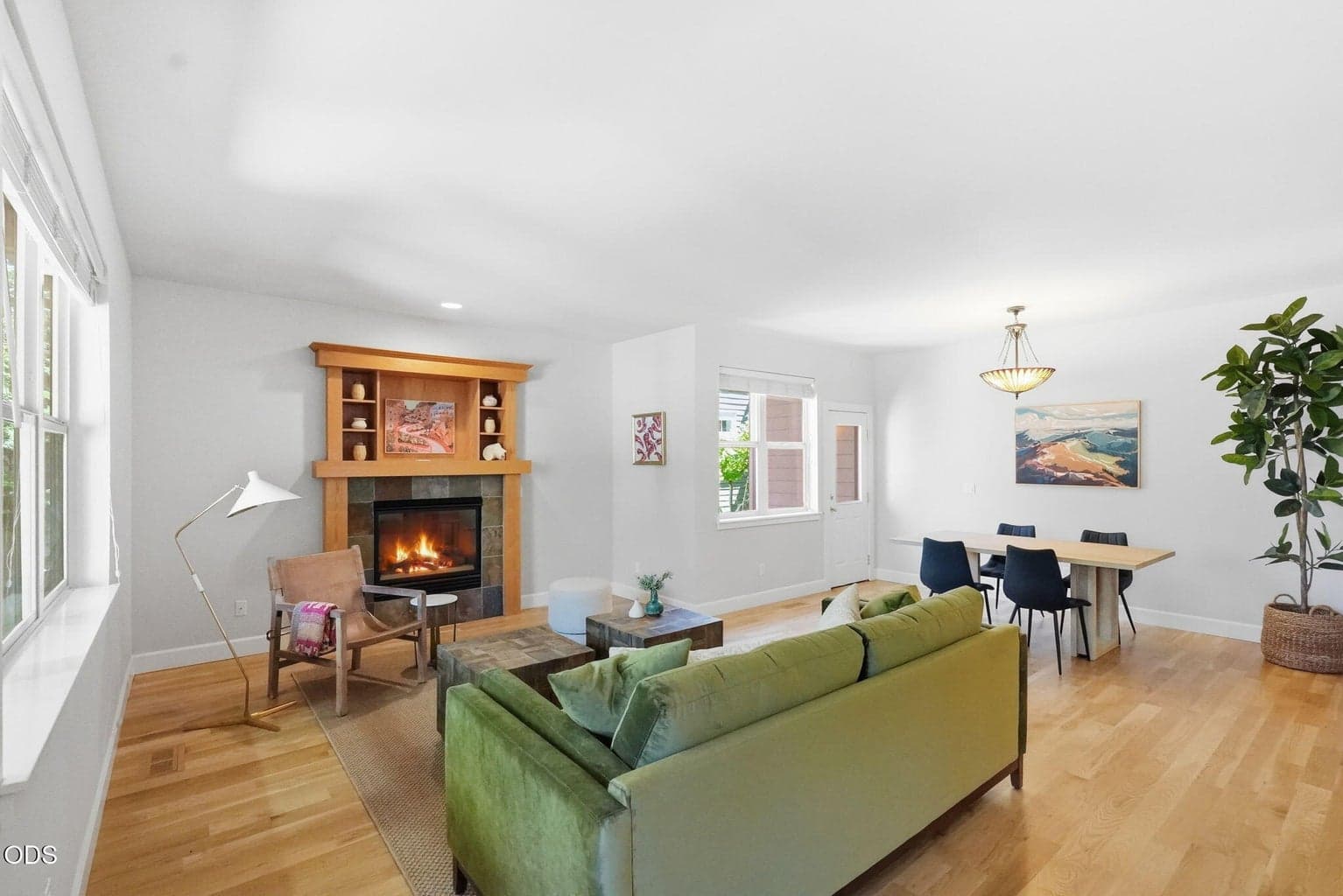 Photo of 825 NE Wiest Way 9 of 58