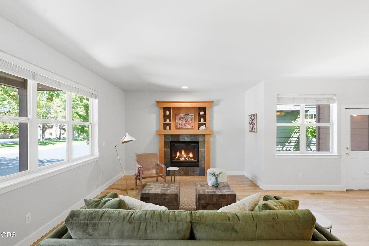 Photo of 825 NE Wiest Way 11 of 58