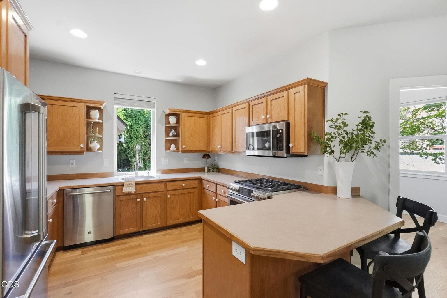 Photo of 825 NE Wiest Way 13 of 58