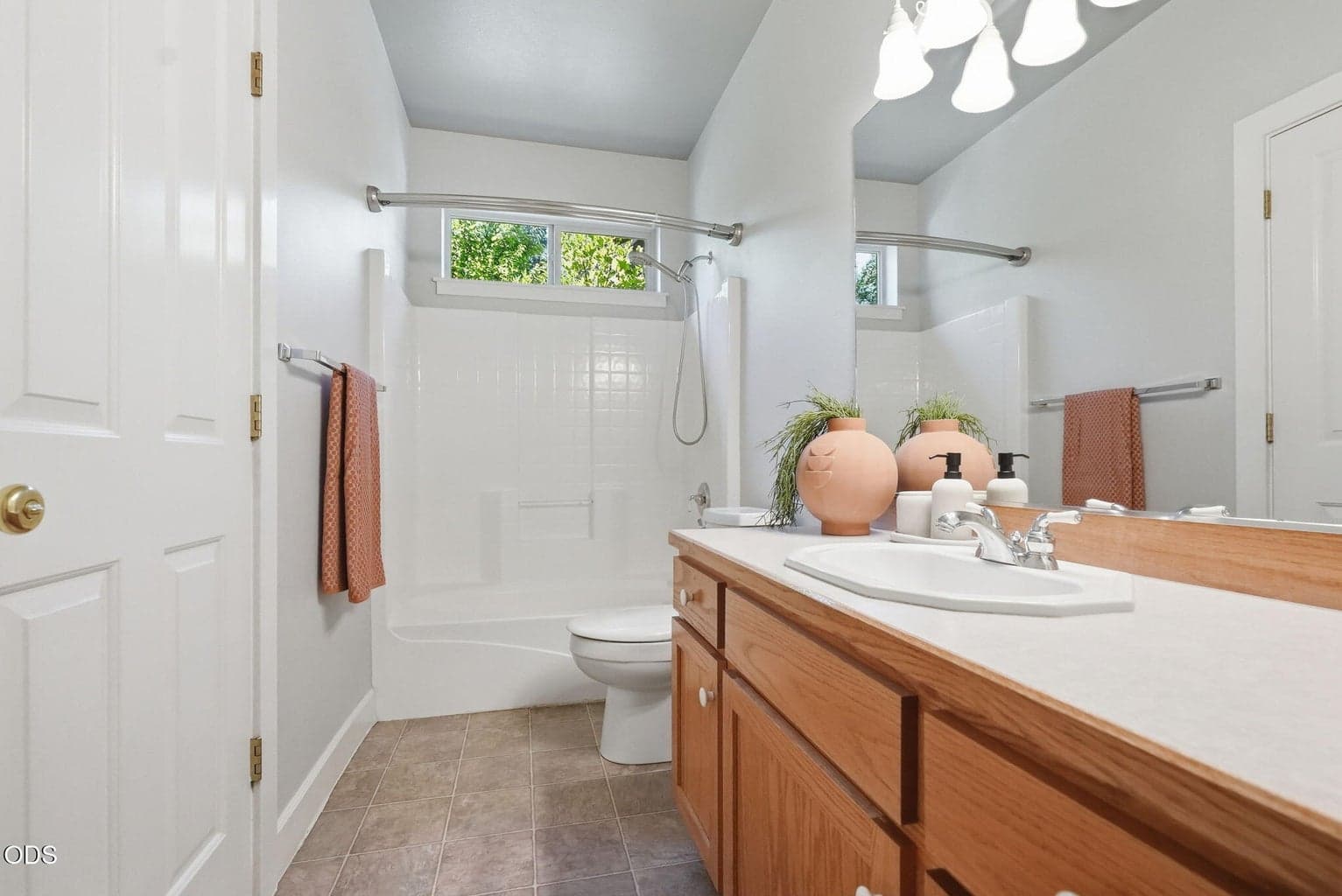 Photo of 825 NE Wiest Way 27 of 58
