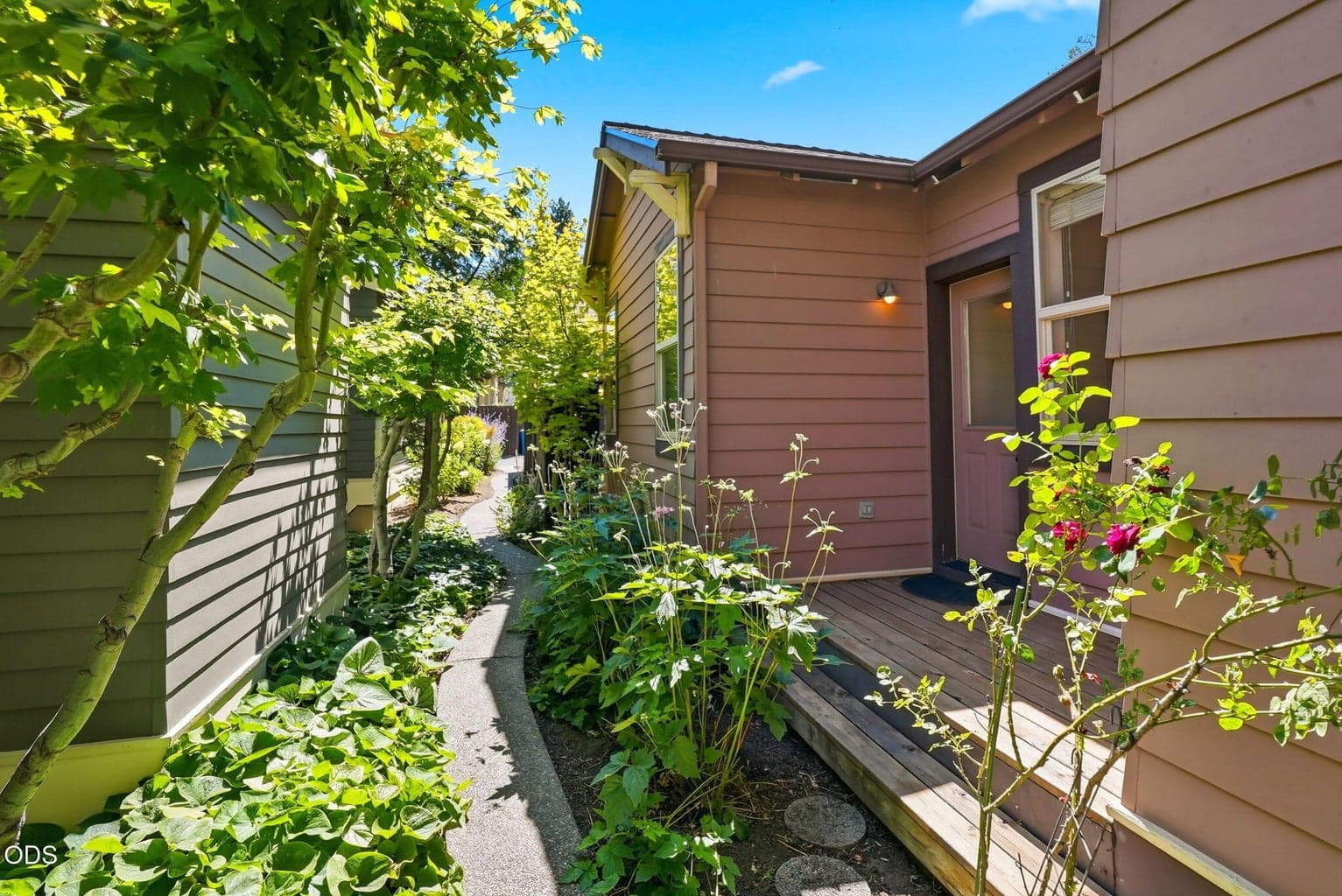Photo of 825 NE Wiest Way 31 of 58