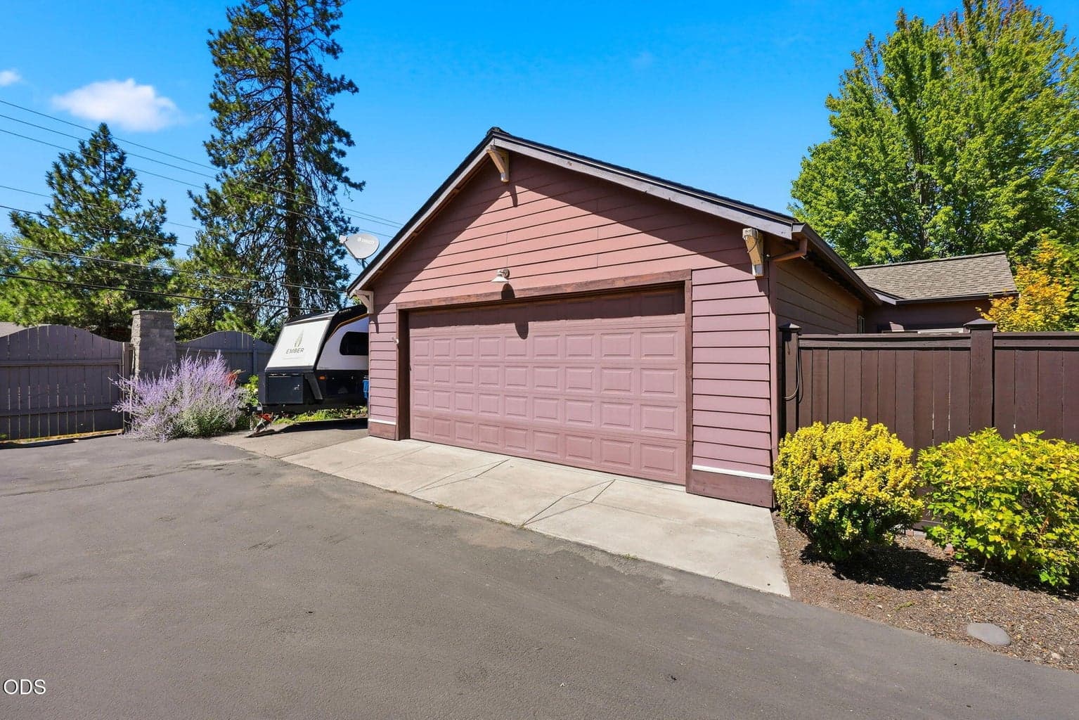 Photo of 825 NE Wiest Way 49 of 58
