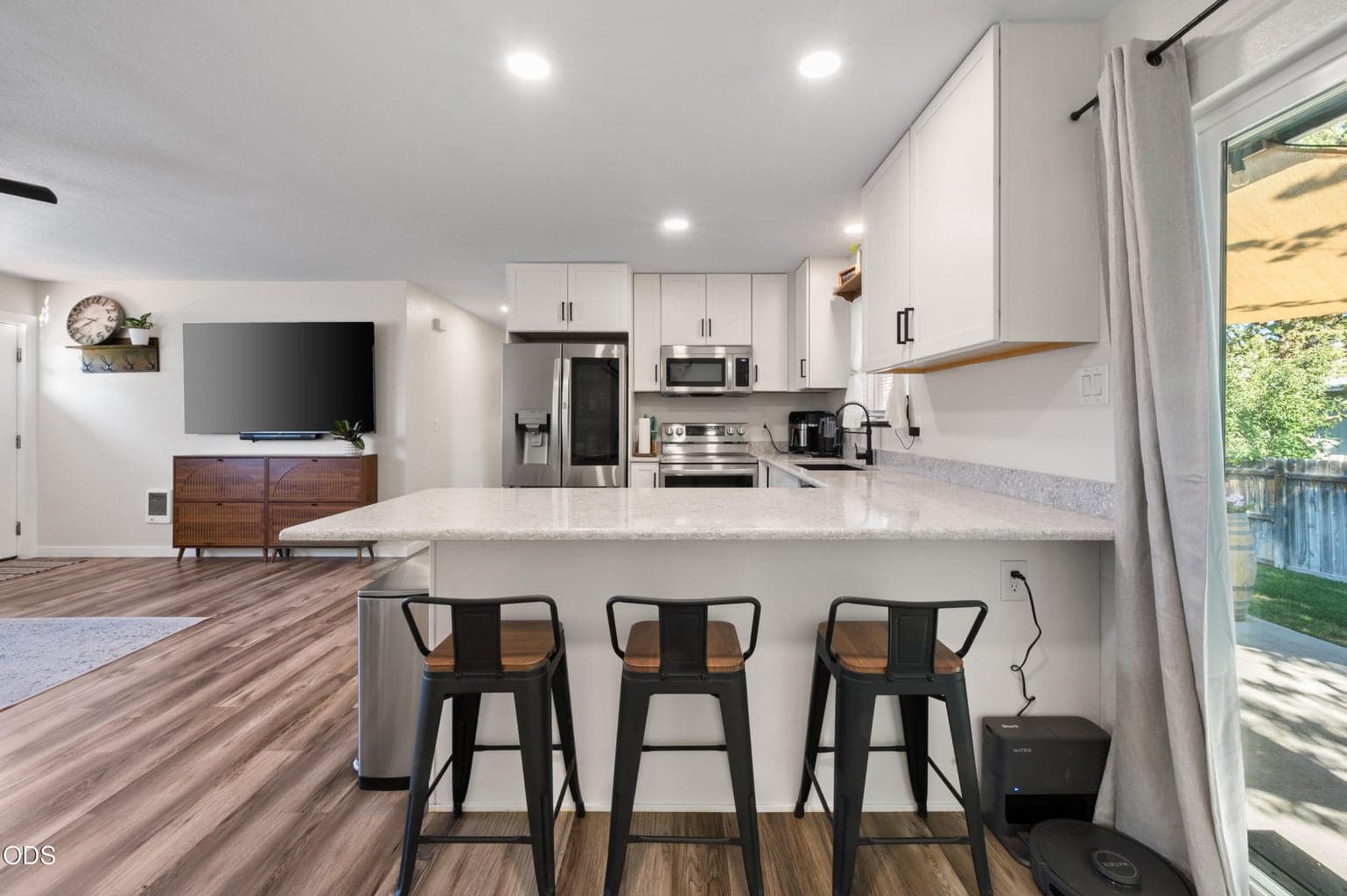 Photo of 2857 SW Pumice Place 11 of 29