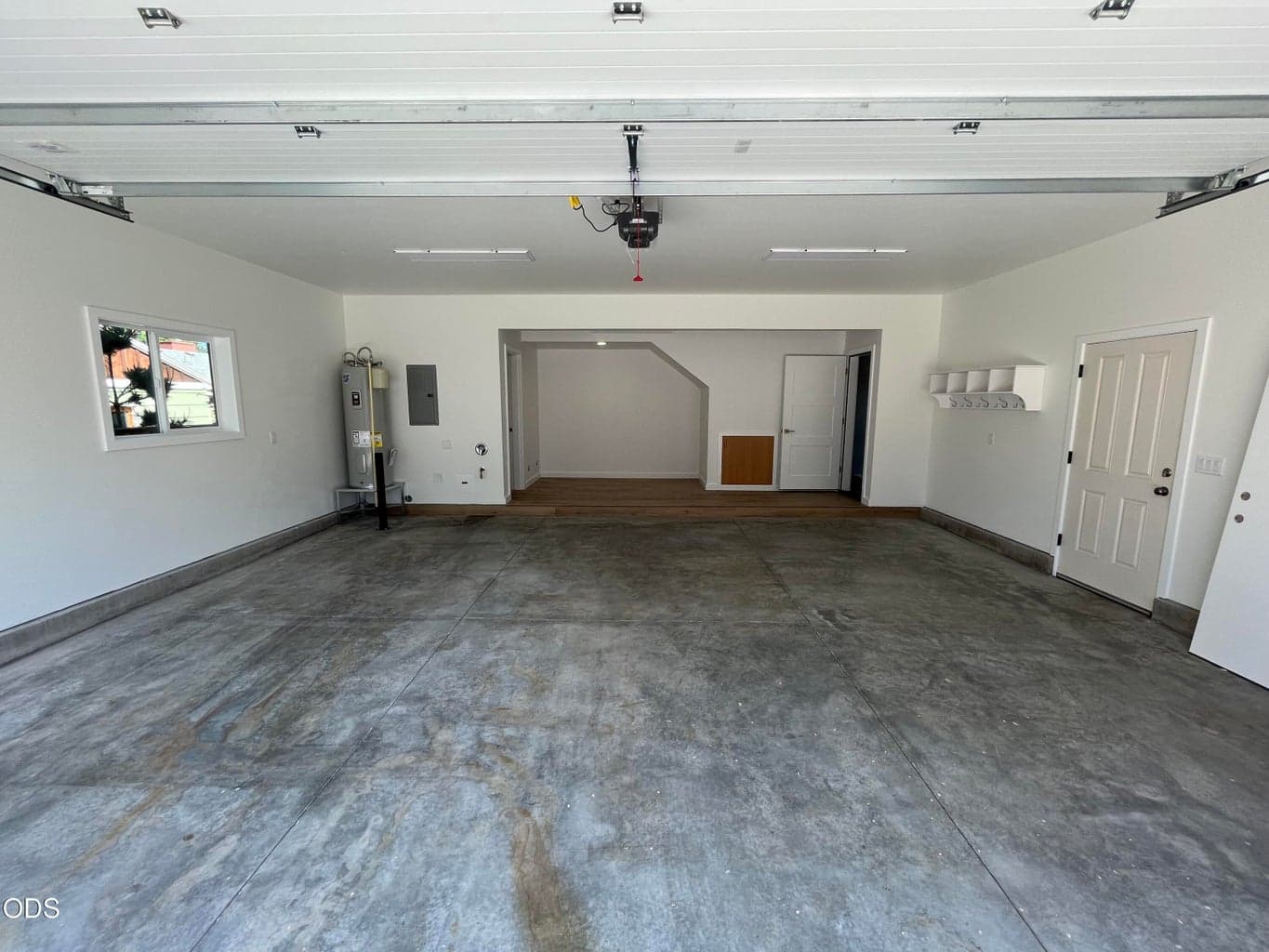 ADU - 2-car garage