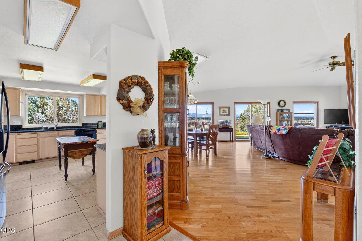 Photo of 1550 Galloway Avenue 5 of 41