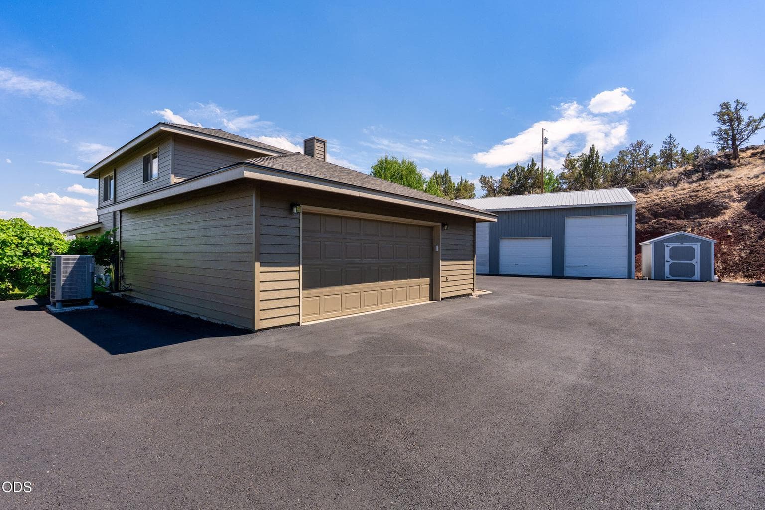 Photo of 1550 Galloway Avenue 4 of 41