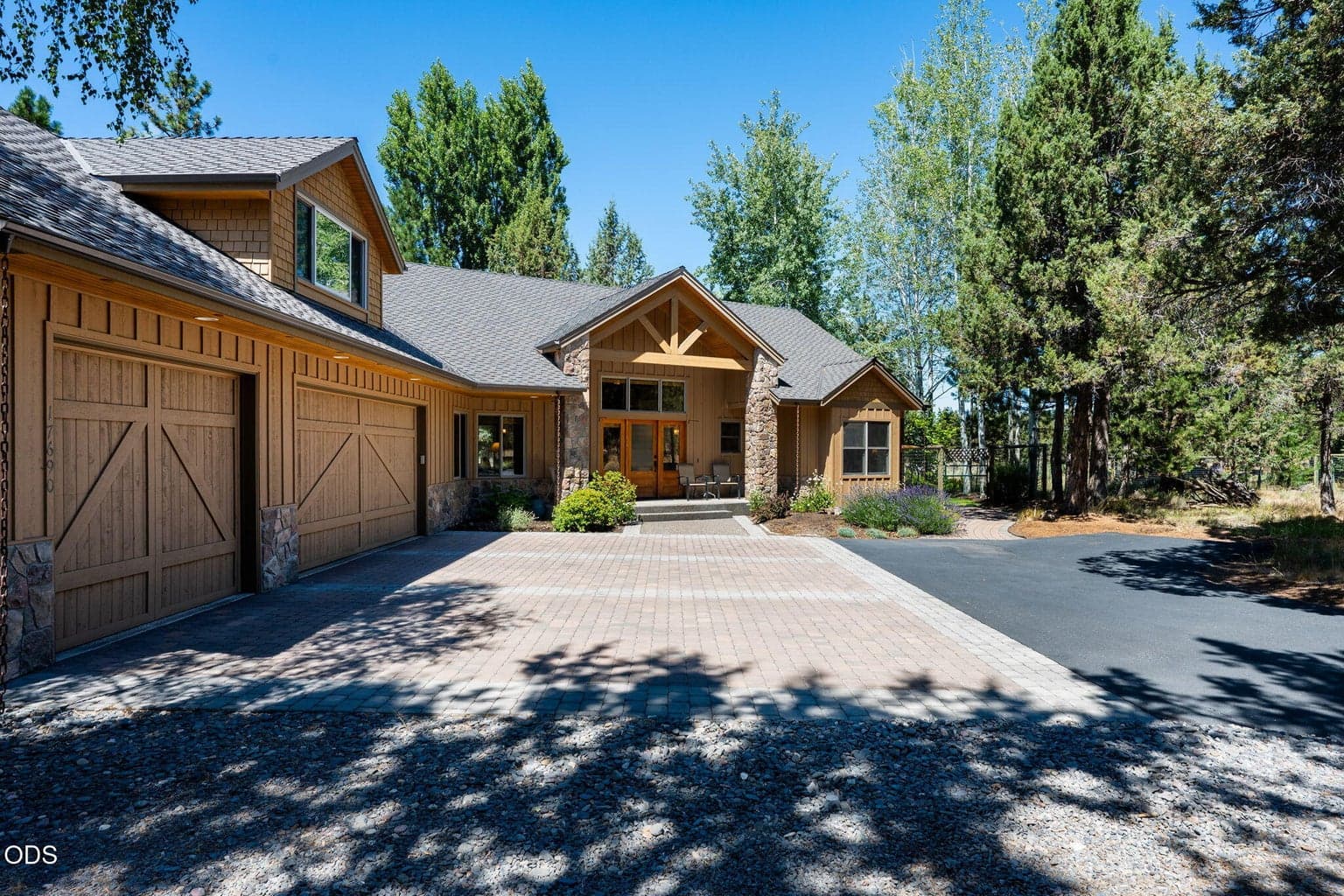 Photo of 17690 Mountain View Road 2 of 83