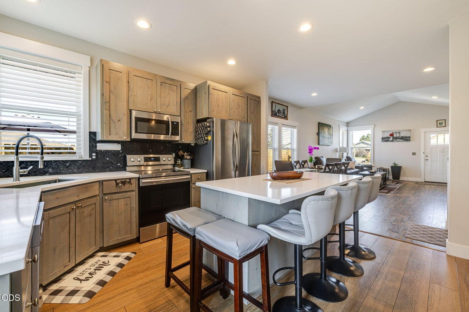 Photo of 16429 Betty Court 4 of 26
