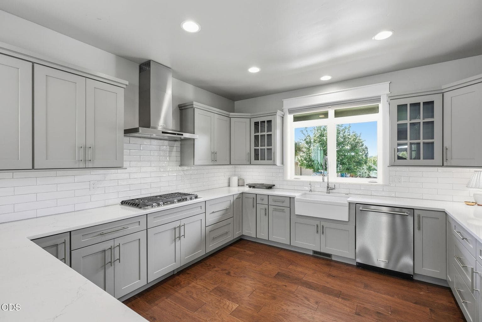 Photo of 2044 NE Altura Drive 23 of 76