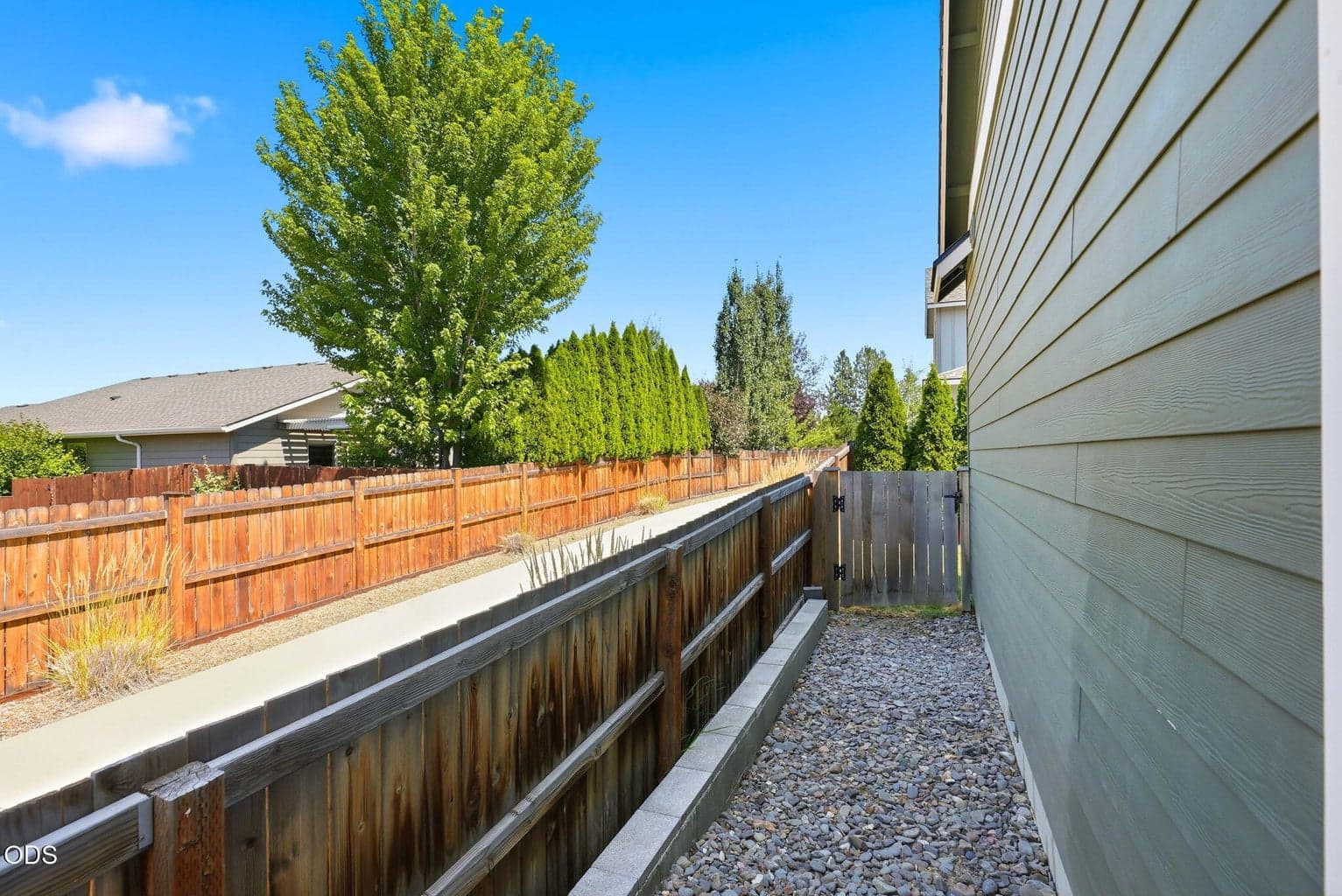 Photo of 2044 NE Altura Drive 52 of 76