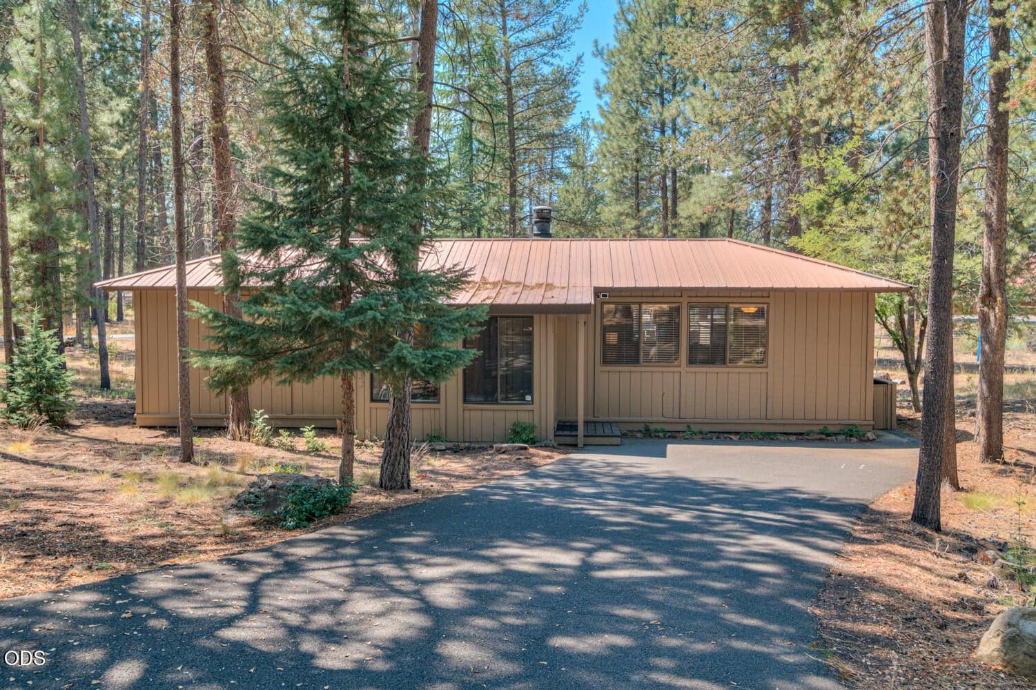 Photo of 57077 Fox Lane 1 of 25