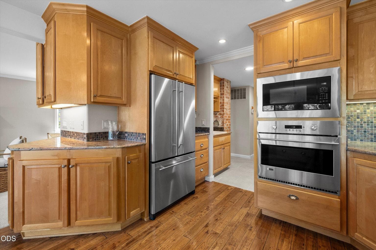 Photo of 2359 NW Lakeside Place 22 of 91