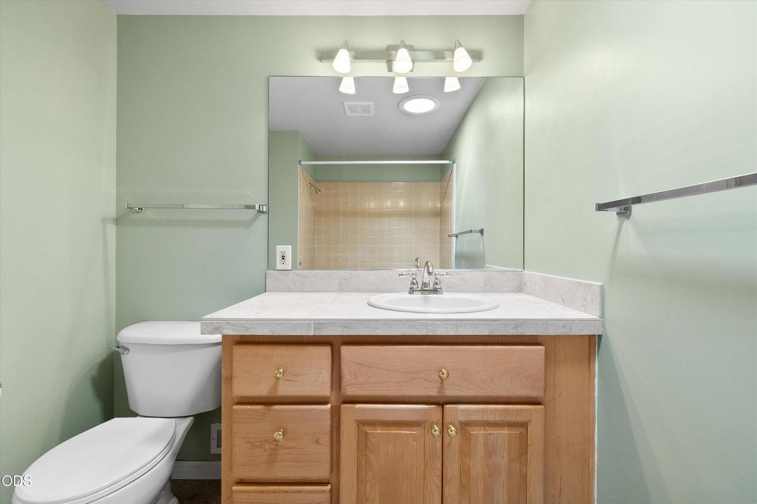 Photo of 2359 NW Lakeside Place 40 of 91