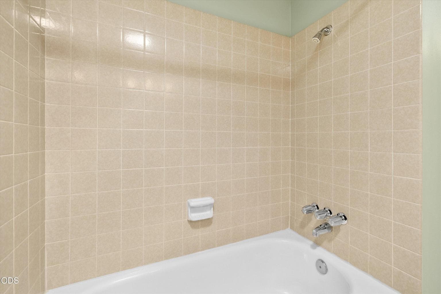 Photo of 2359 NW Lakeside Place 41 of 91